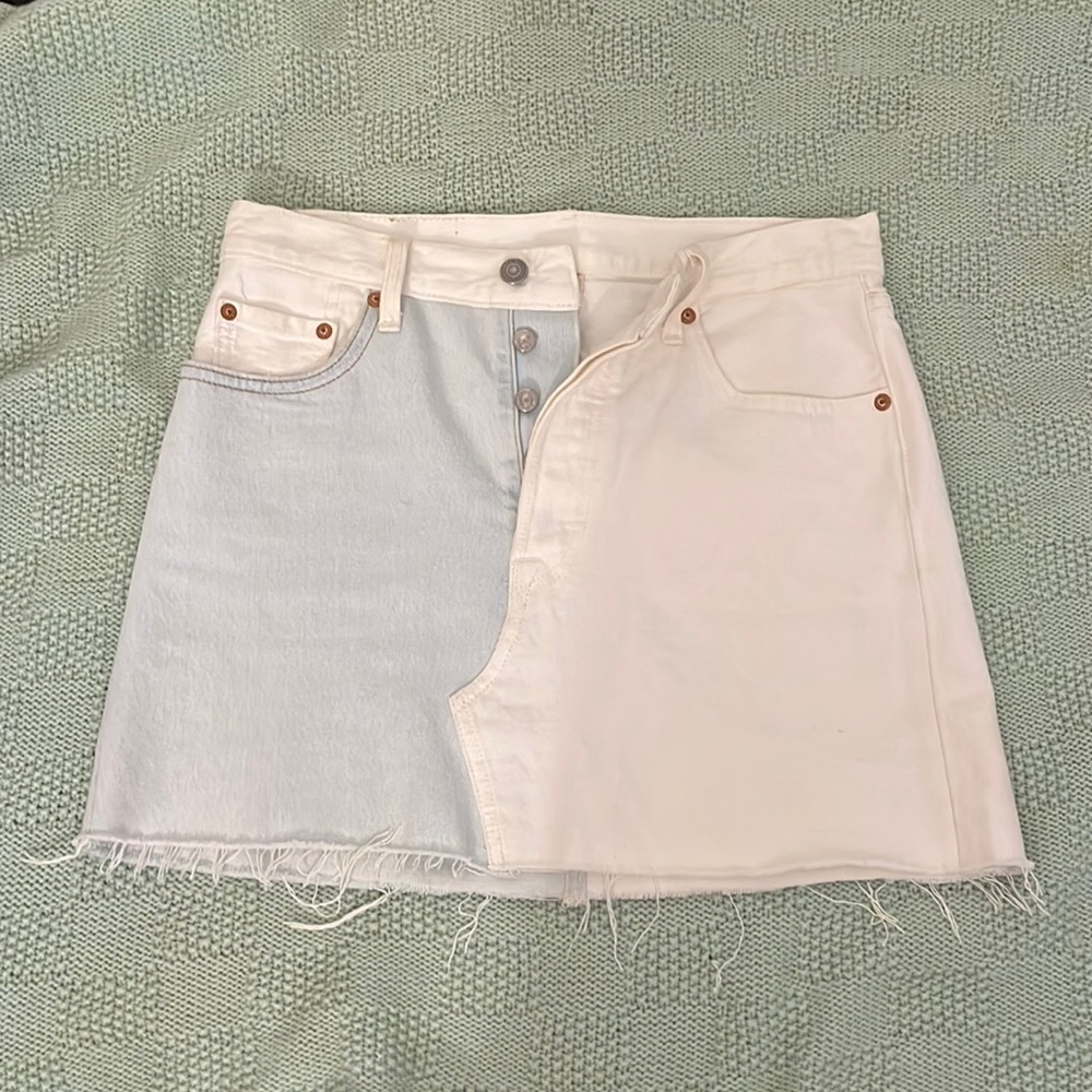 NWOT Levi denim skirt!